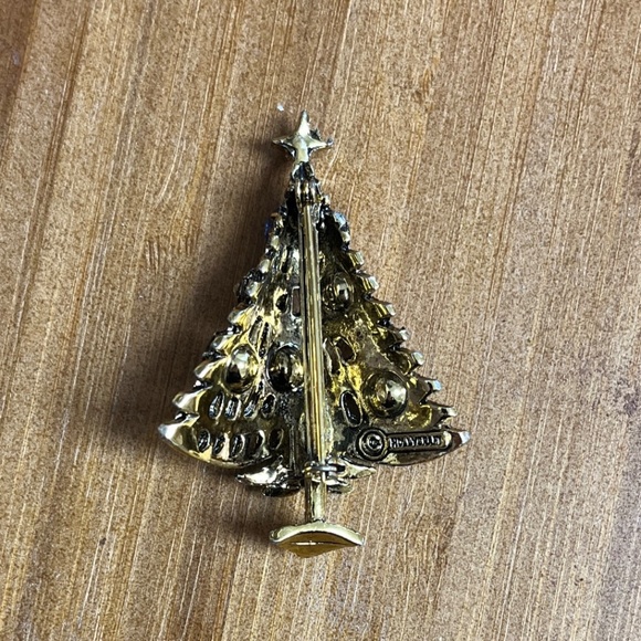 Stunning Vintage Hollycraft Christmas Tree Brooch - Picture 6 of 7